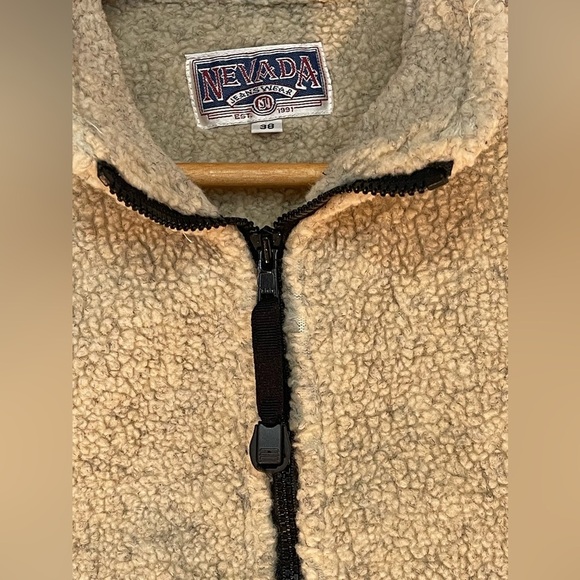Unisex Vintage Nevada Sherpa vest. Sz 38 - Picture 6 of 12